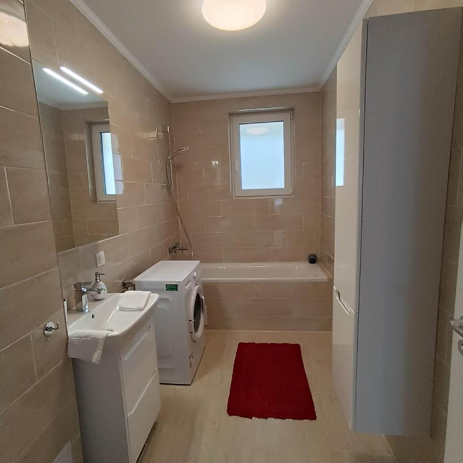 Neue, Moderne Penthousewohnung Sighişoara Exteriör bild