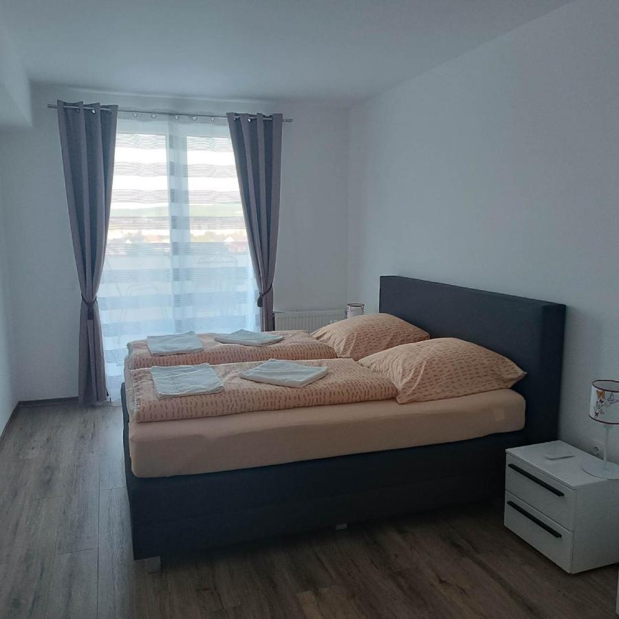 Neue, Moderne Penthousewohnung Sighişoara Exteriör bild